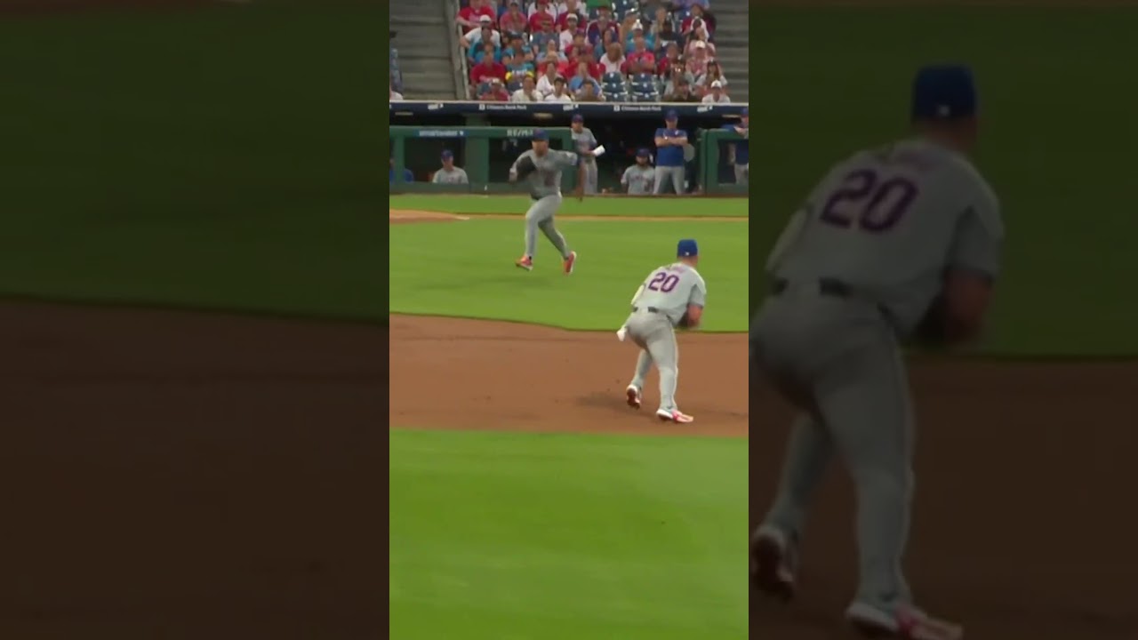 Pete Alonso with the SNAG 👀 