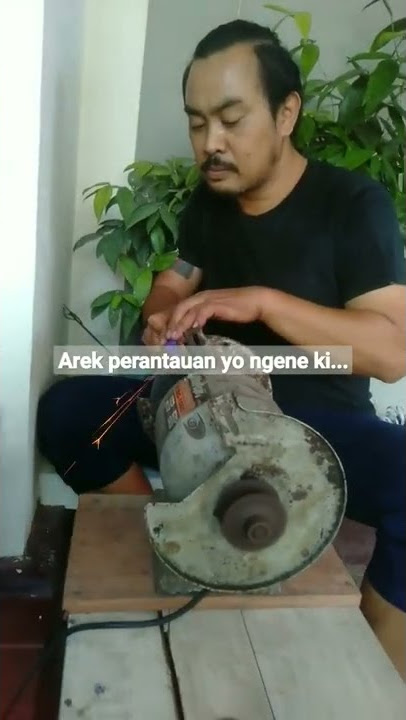 malem jumat wayahe ngasah keris rek.. #clips #royal #magic #vidioshorts #fyp #tutorial