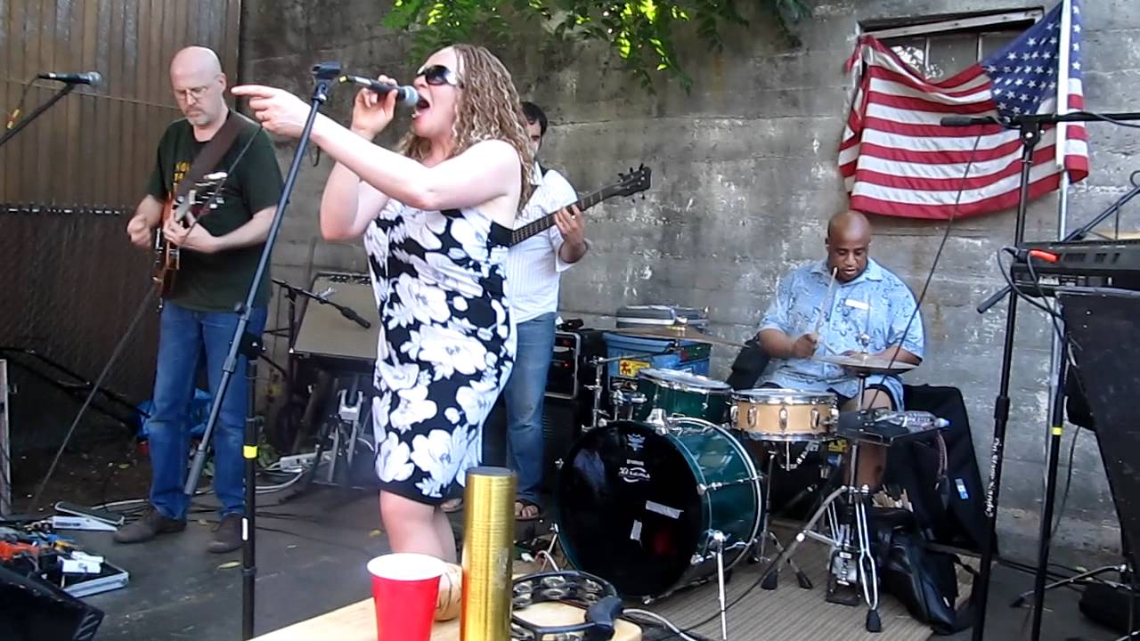 LaRhonda Steele in the Garden #1 7/24/11 - 1218