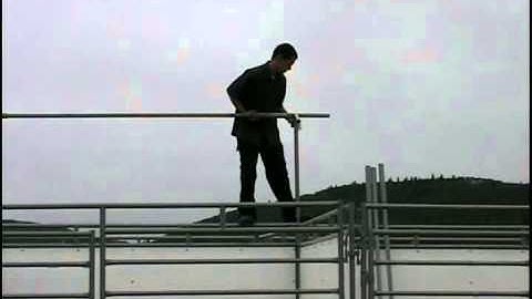 ChinookStalls.com - Step 5 Roof ridge pole assembly