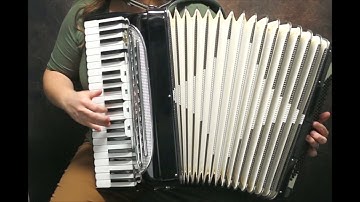 Certified Pre-owned Accordion:  Imperial  18 3/4"
