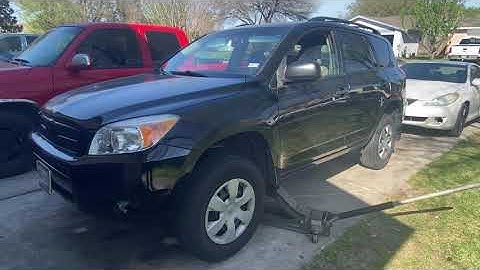 Toyota RAV4.How to Replace Front Lower Control Arm..Como cambiar una Tijeras o brazos de suspensión