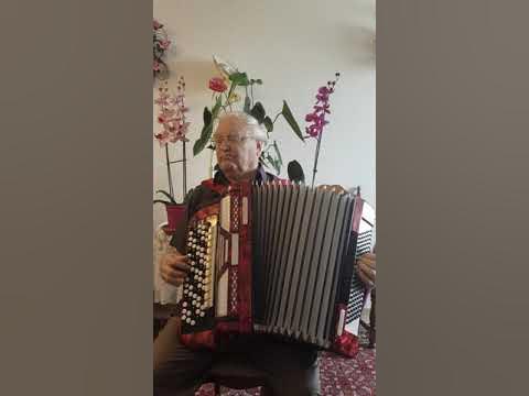 песня три красавицы небес. три красавицы небес шли по улицам мадрида. джемма халид 2020. слушать три красавицы небес шли. три красавицы небес шли по улицам мадрида.