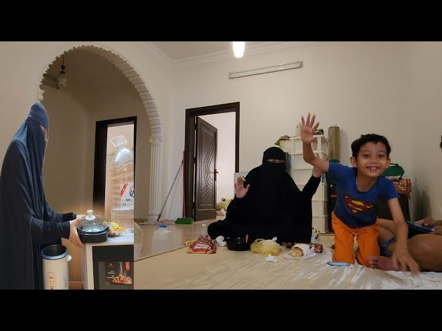 HARI PERTAMA DI TEMPAT TINGGAL BARU DI KOTA SUCI MAKKAH! PERABOTAN MASIH DI JEDDAH.SARAPAN SEADANYA class=