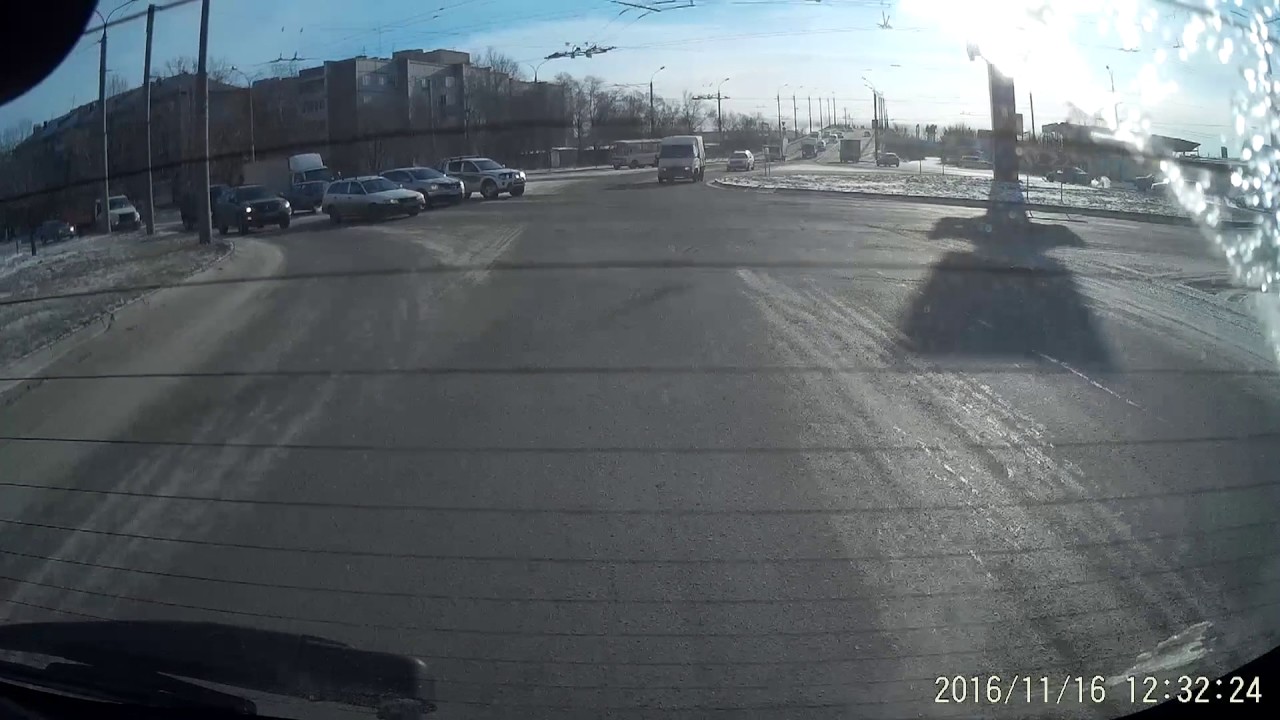 Абакан. ПДД. Хонда и кольцо - YouTube