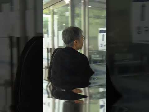故 김민기 조문 온 <strong>이은미</strong> ㅠㅠㅠ #tears