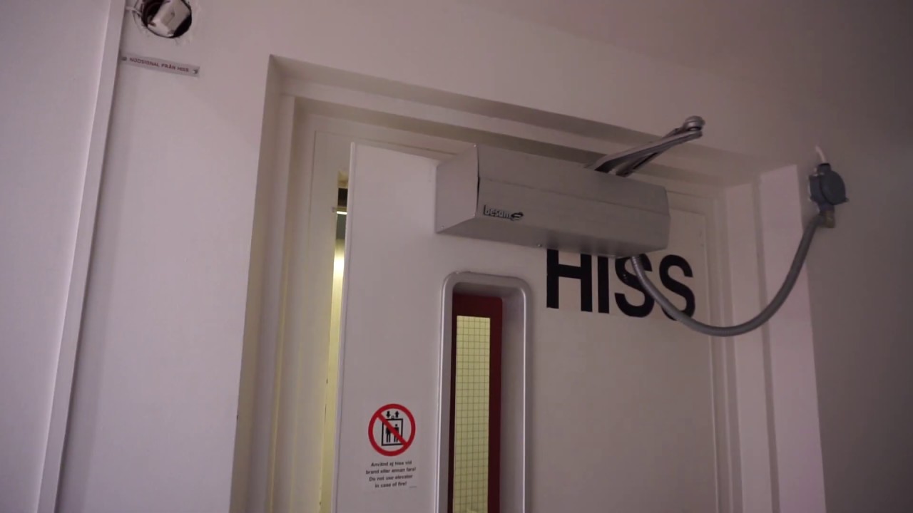 1969 DEVE hydraulic elevator @ Bergströmsgallerian, Falun, Sweden.