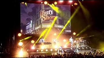 Macklemore - Thrift Shop & No Bad Days (Köln 21.04.2023, Lanxess Arena)