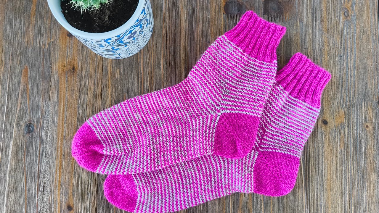 Шкарпетки методом хелікс з п'ятуою бумеранг і клином підйому. #вязанняспицями  #вязанняукраїнською