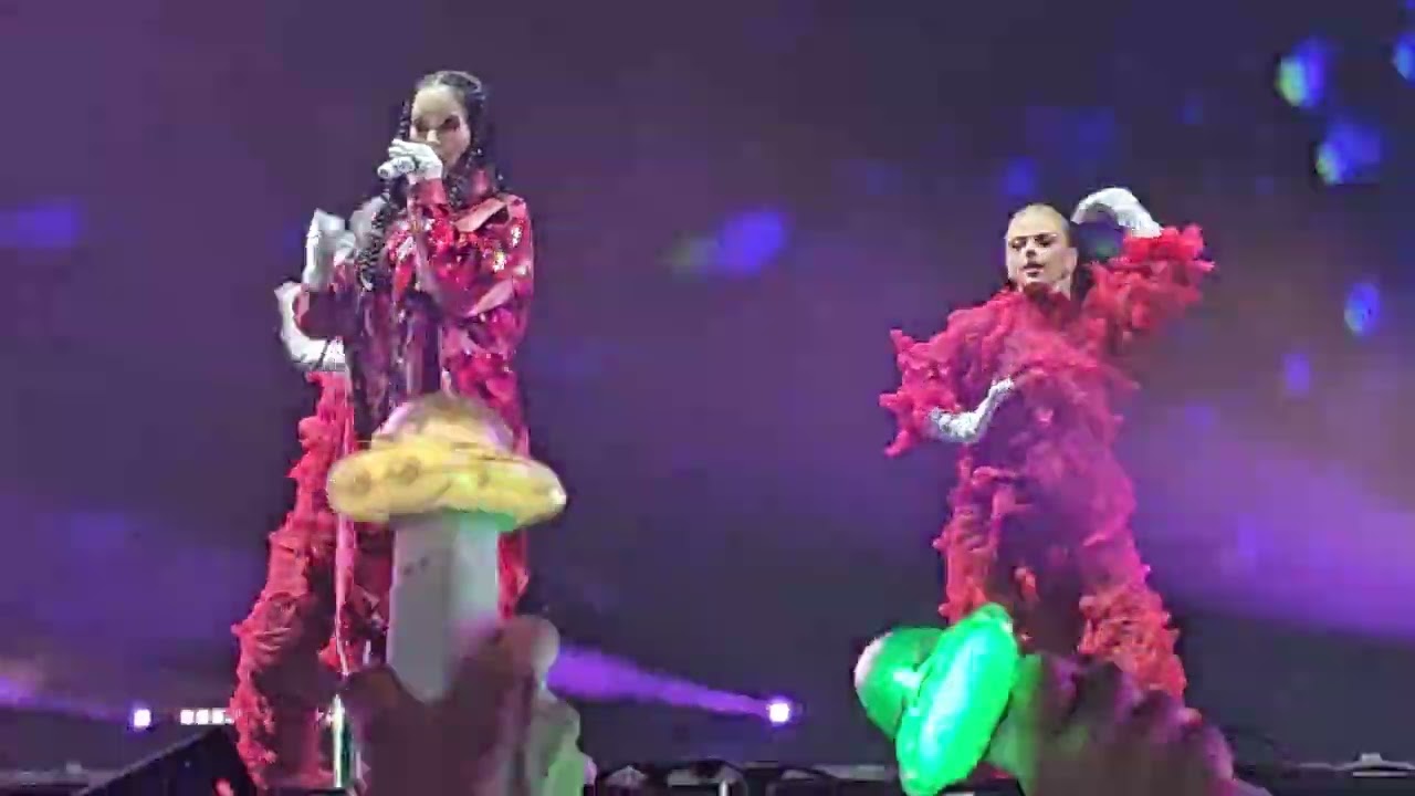 XG на фестивале Coachella 2 — HESONOO + X-GENE + WOKE UP