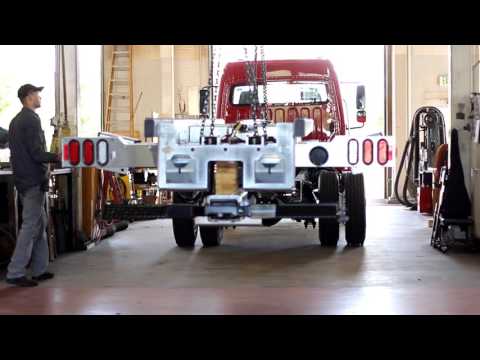 Commercial Truck & Tow Truck Service and Repair | Lynch Truck Center
