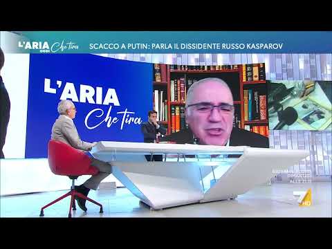 Video Guerra Russia-Ucraina, Kasparov: Le mosse di Trump stanno aiutando Putin
