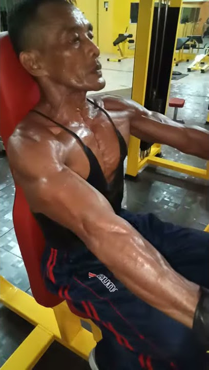 binaraga 65 tahun bang setyo asal kartosuro  #binaraga #bodybuilder #muscle #fitnes #bodymucle #old