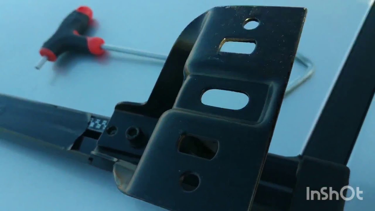 Instalación de baca en Ford Focus 2 (2007). Barras de techo genéricas de Norauto