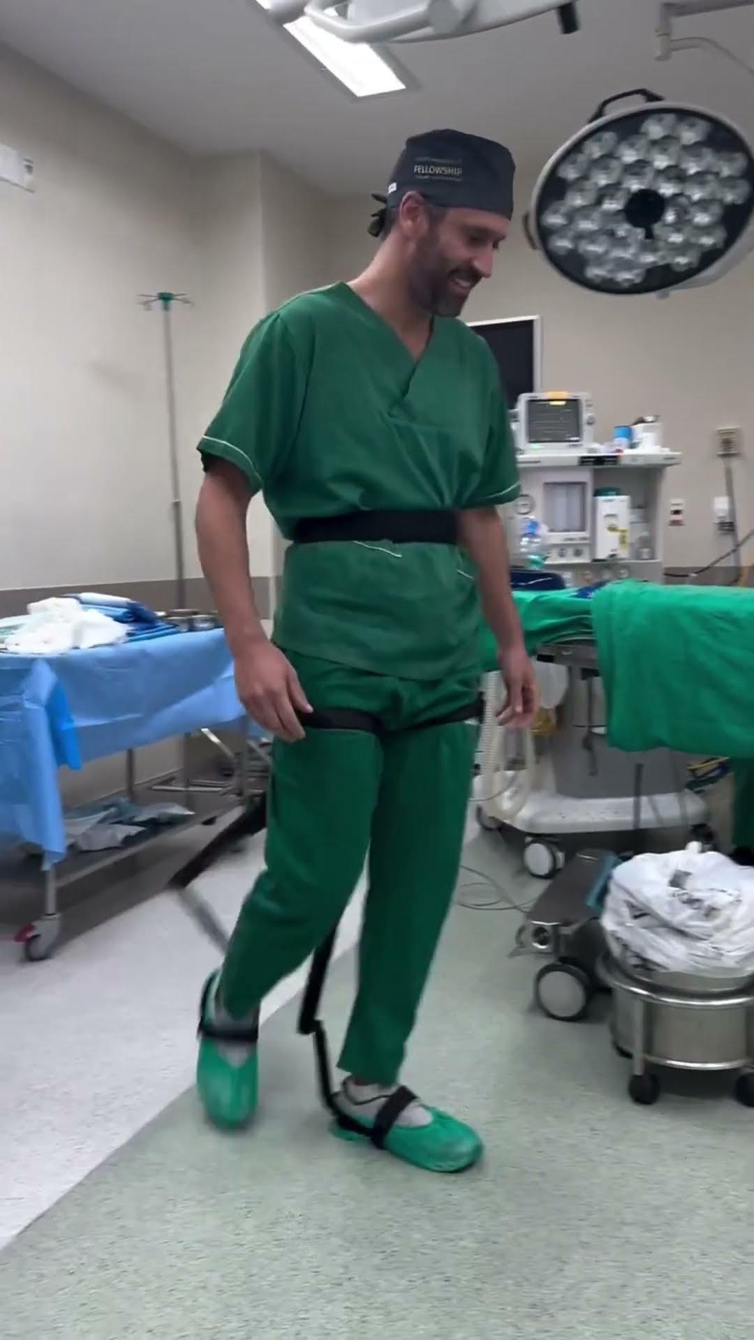 Doctor Uses Wearable Chair in the Operating Room || ViralHog