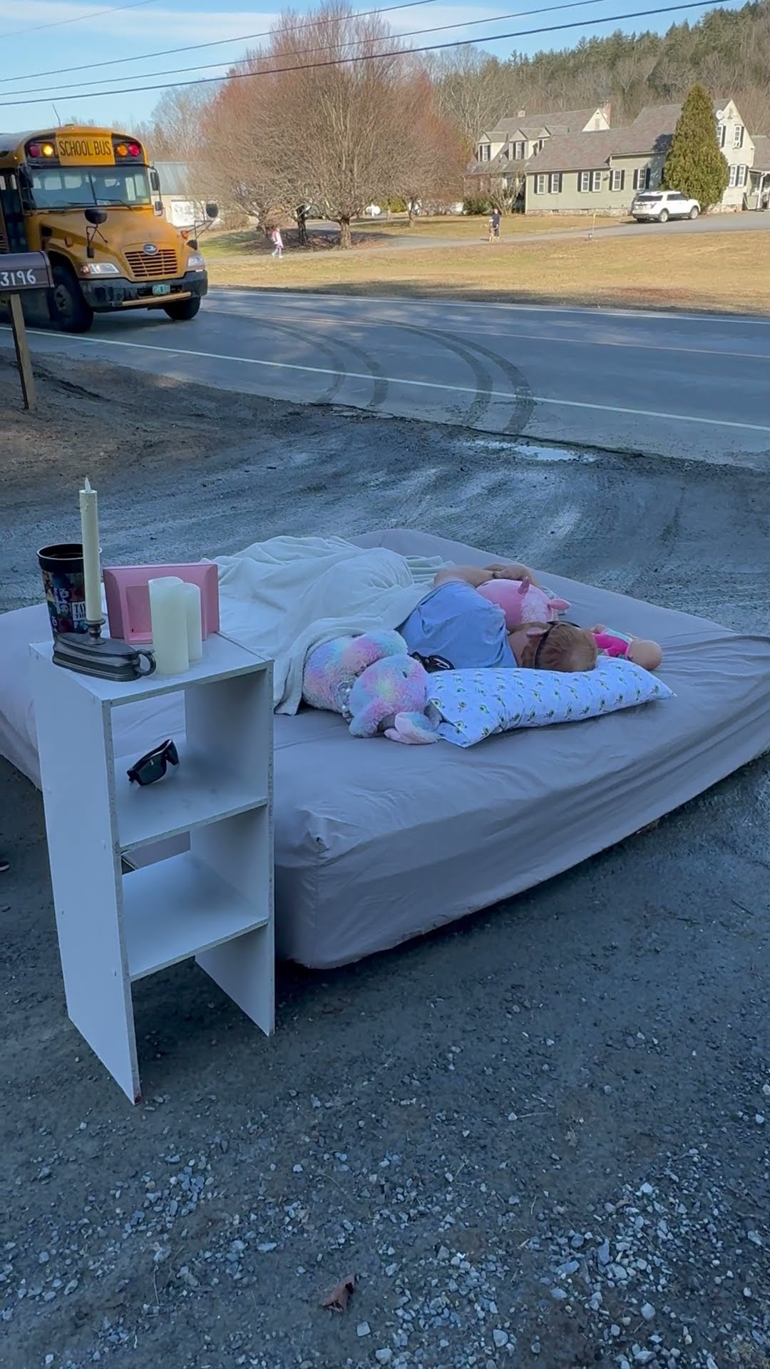 Dad Embarrasses Kids By Sleeping At Bus Stop || ViralHog