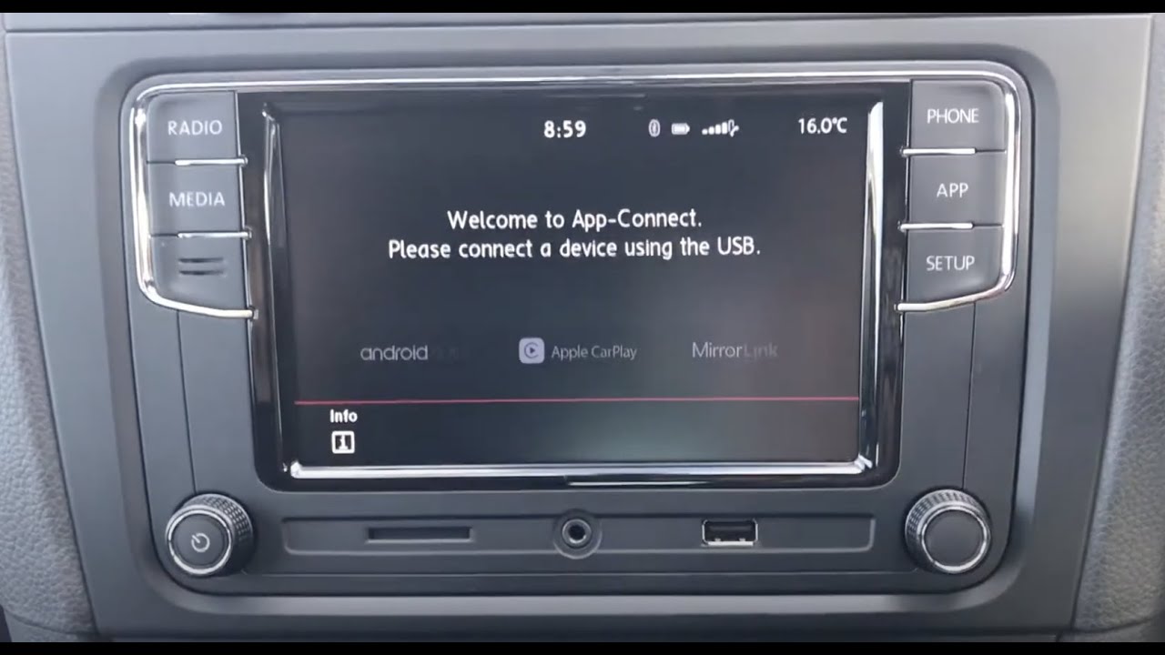 Lol Museum maart VW golf 6 Apple CarPlay and Android Auto - YouTube