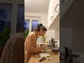 Pozdrav za vas pravim sebi dorucak novi pogledajte video klip Pozdrav za vas