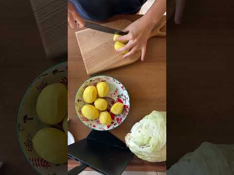 А вы любите борщ или нет? 🥕пишите ниже, посмотрим кого больше 😎
