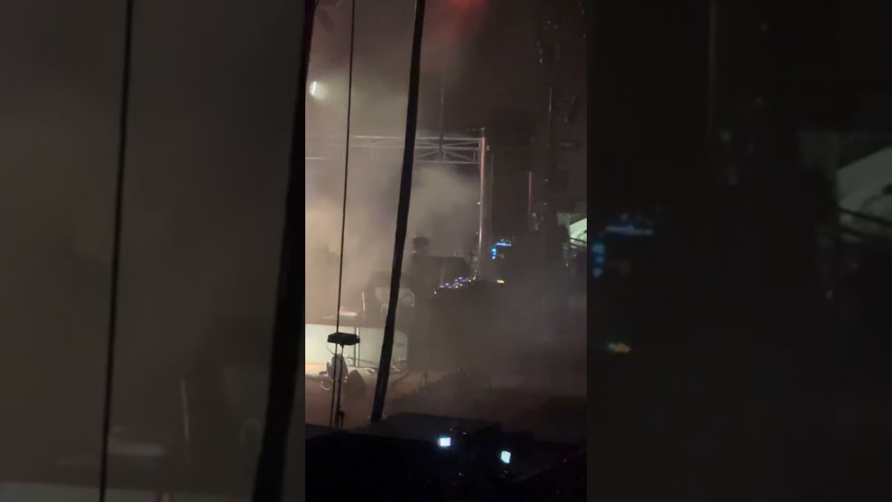 SKRILLEX DROPS SOME SICK DUBSTEP!!!