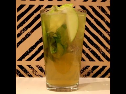 regal-apple-sparkling-lemonade-cocktail-recipe