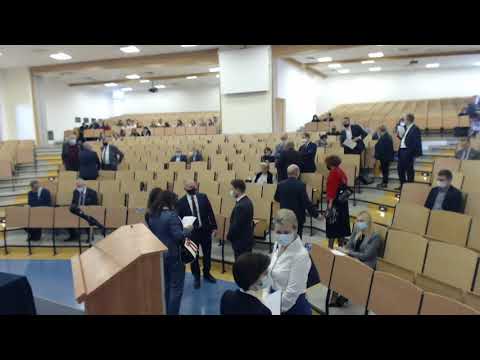 Wideo: Prawo Do Zachowania Lub Ujawnienia Tajemnicy