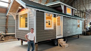 Our Incredible Tiny Model  Built by Joseph The Charleston for $82,500  Let’s Take a Tour