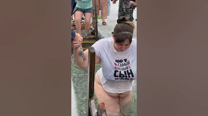 The fighting nation is really not afraid of the cold#Russian Travel#Lake Baikal#Winter Swimming#Beik