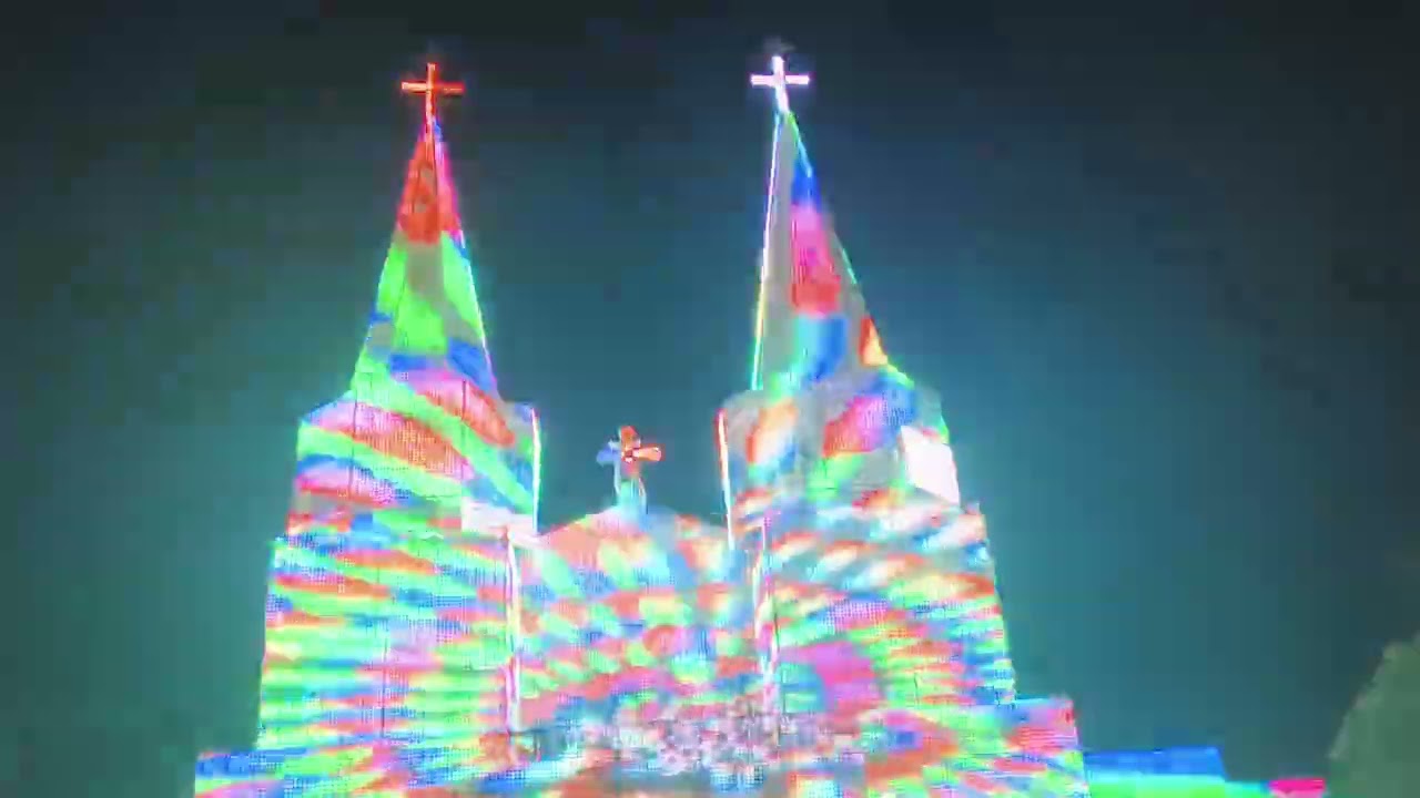 തിരൂർ പള്ളിയുടെ പെരുന്നാൾ പ്രമാണിച്ചുള്ള ഡിജിറ്റൽ ഫയർ വർക്ക് എങ്ങനെയുണ്ടെന്ന് കമന്റ് ചെയ്യുക