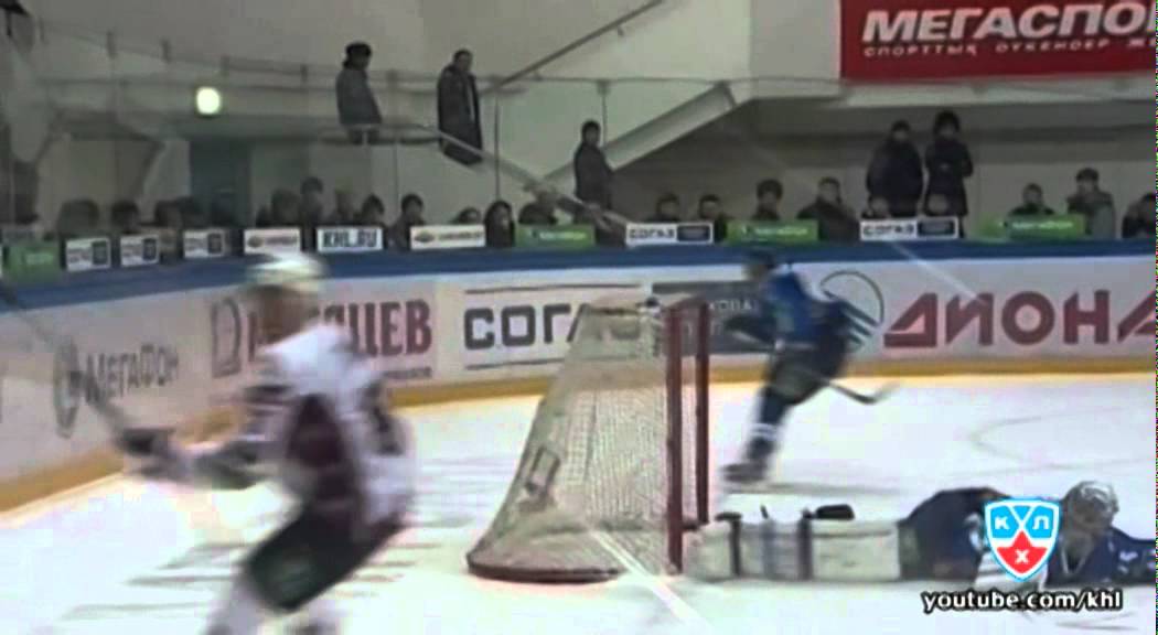 Мейя красиво разбирается с Глассом / Nice 1-on-1 goal by Gints Meija