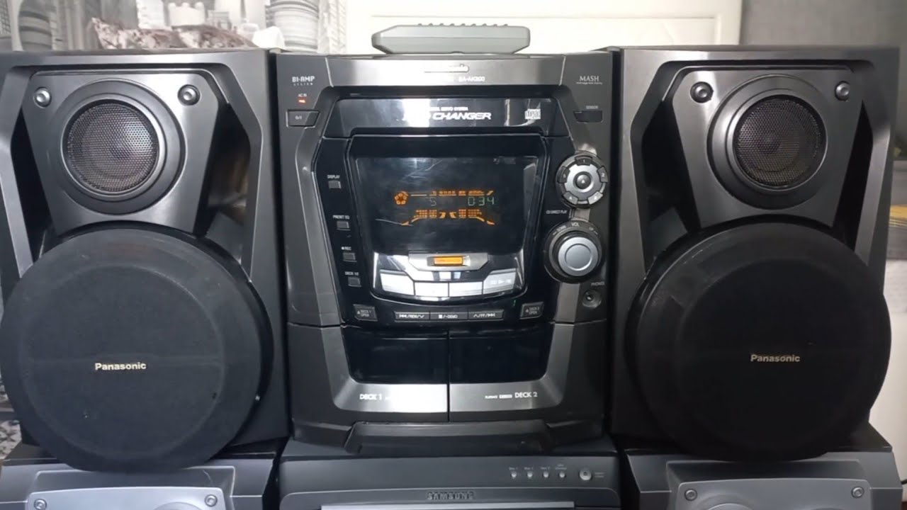 Panasonic SC-AK200 Tocando Gigi D'Agostino - Ginnasticamentale (F.M.)