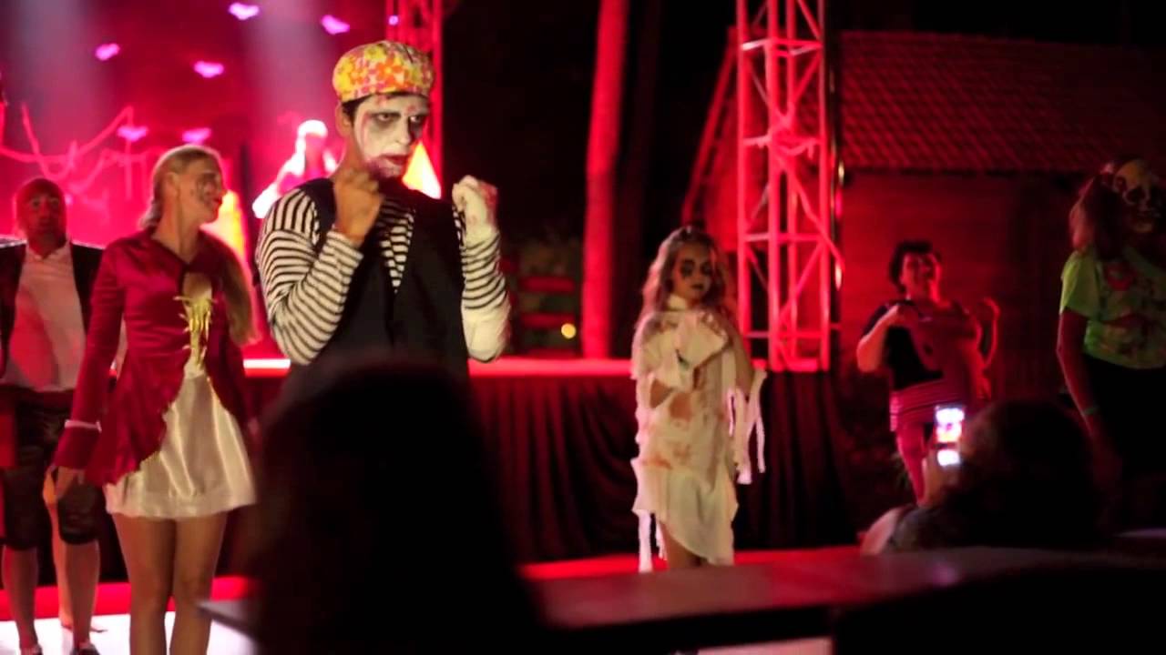 Halloween Flashmob YouTube