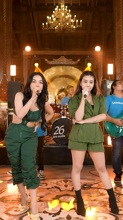 Duet yang bikin pasrah!! #pasrah #shintagisul #lalawidy #duet #heboh #dangdut #dangdutkoplo