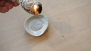 How to light a sage bundle Light Sage