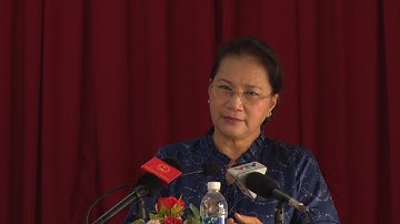 Chủ tịch Quốc hội Nguyễn Thị Kim Ngân tiếp xúc cử tri Cần Thơ