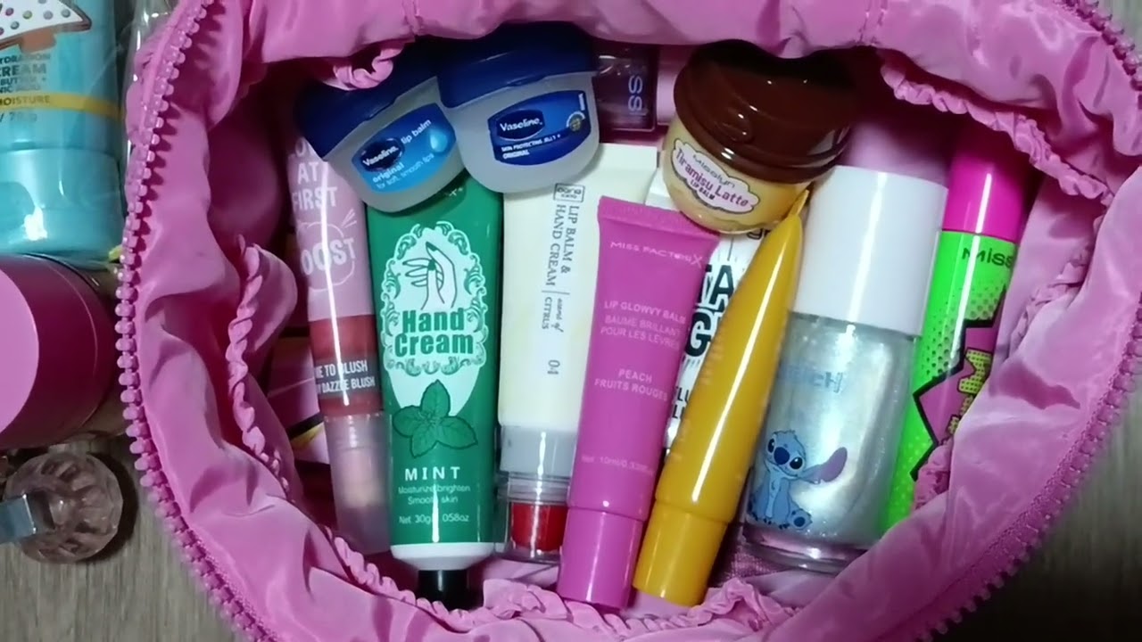 What is in my makeup bag 