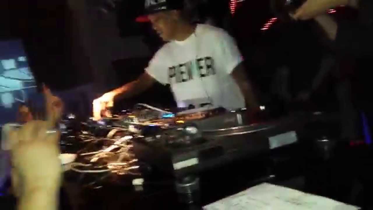 DJ Chuckie @Marhes -  Intro ( Jump) 21/02/14