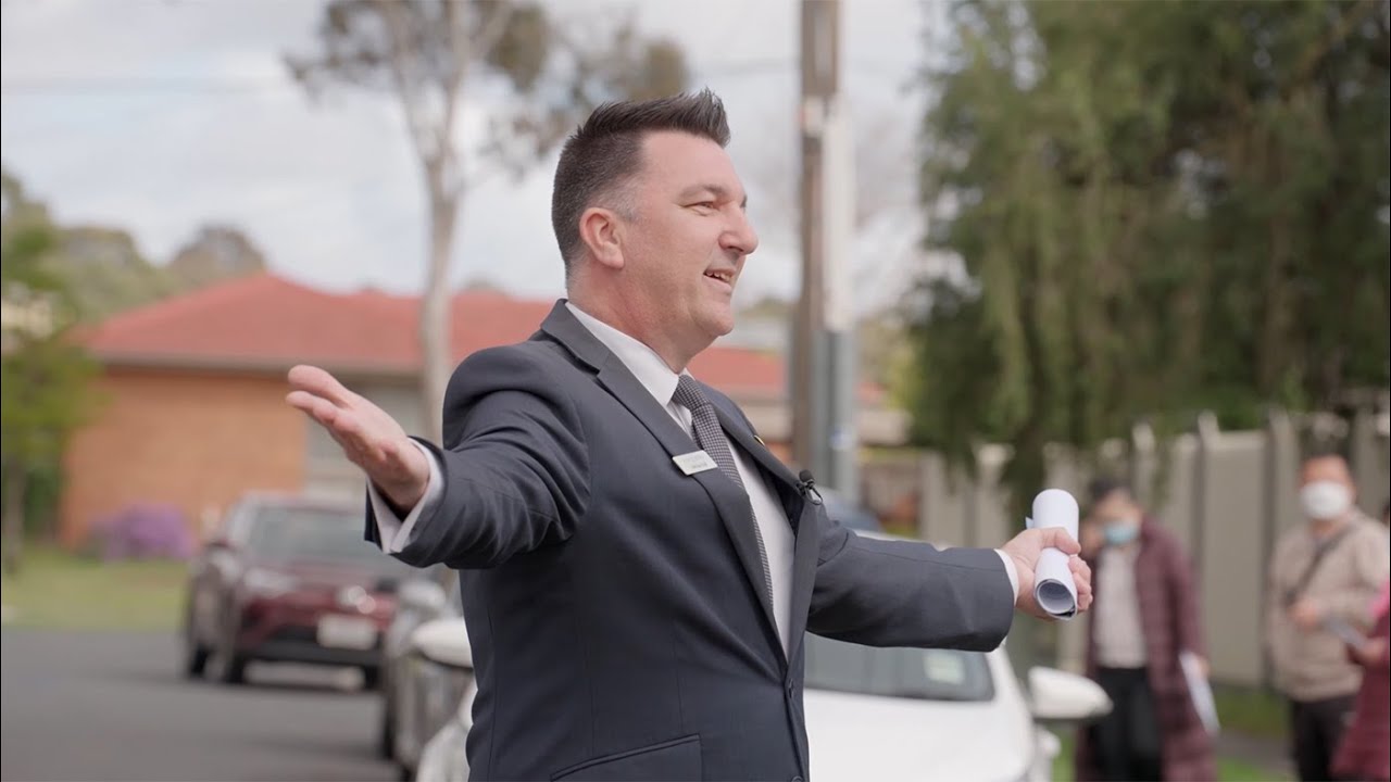 Auctioneer Personality Compilation YouTube