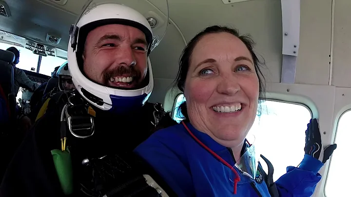 Andrea Henshue   Tandem Skydiving At Skydive Elsin...