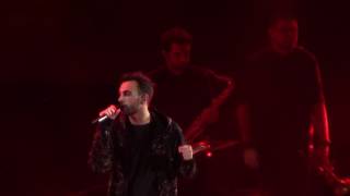 Video thumbnail of "Guerriero (si commuove) Marco Mengoni 13-5-16 Palalottomatica"