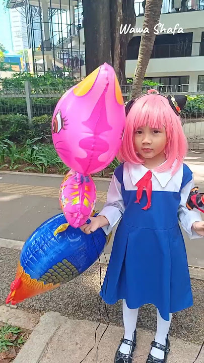 Kak wawa jualan balon laku gak ya? 😅 #anime #cosplayanime #cosplay #squidgame #shorts #anyaforger