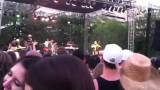 Watch Casey Donahew Band Love Me Right video