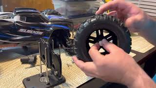 How to Balance the Traxxas Sledge Wheels with a Du-Bro prop balancer screenshot 5