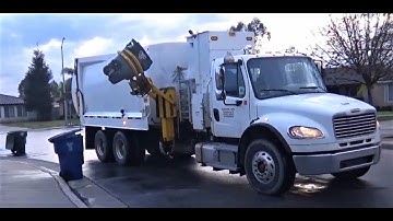 KANN Automated Side Loader - Model SLEA - On Route in Bakersfield, California
