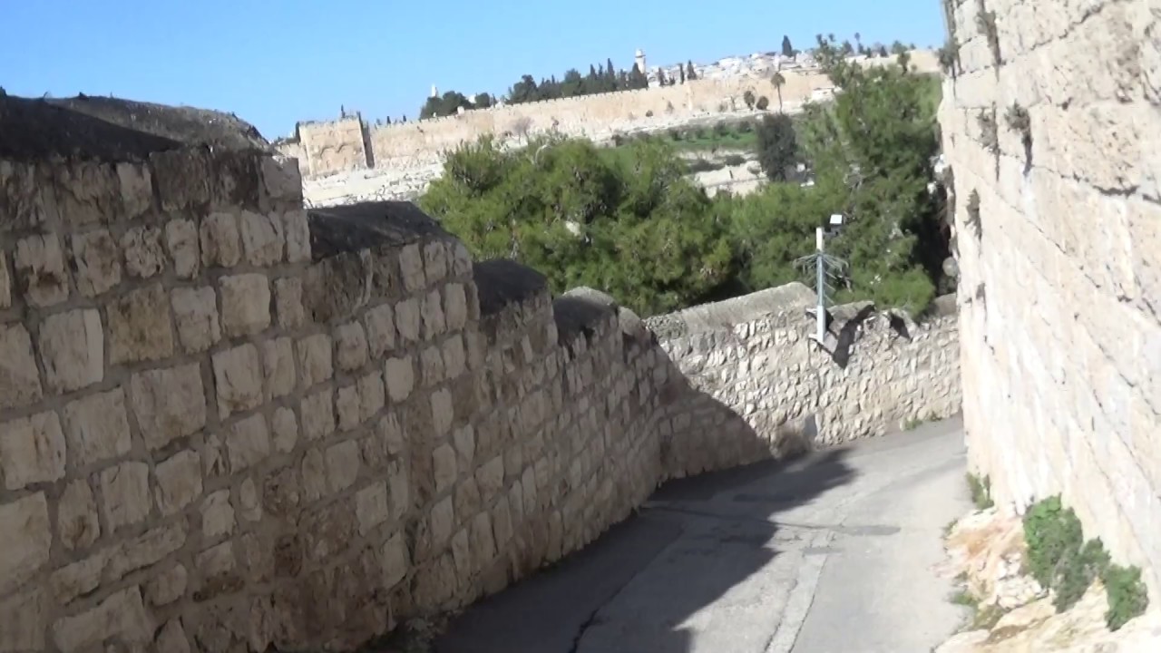 Full HD views of Dome of the Rock, walking down from Mount of Olives 13