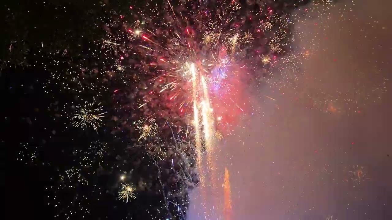 Cash game firework cake HD 2025