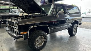 You want to see what a K5 squarebody should look like watch this video !!! Rust free and AMAZING