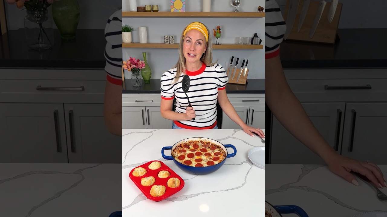 Наше новое любимое блюдо — запеканка из макарон, которую нужно просто закинуть в духовку.