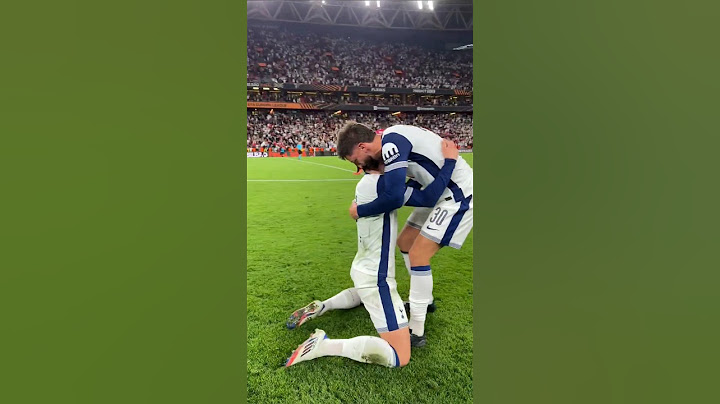 HEUNG-MIN SON AND TEAMMATES AT THE FINAL WHISTLE: Tottenham 1-0 Man Utd: Europa League Final