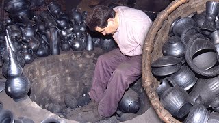 CERÁMICA NEGRA artesana. Preparación del barro y elaboración de piezas en horno de leña | Documental screenshot 5